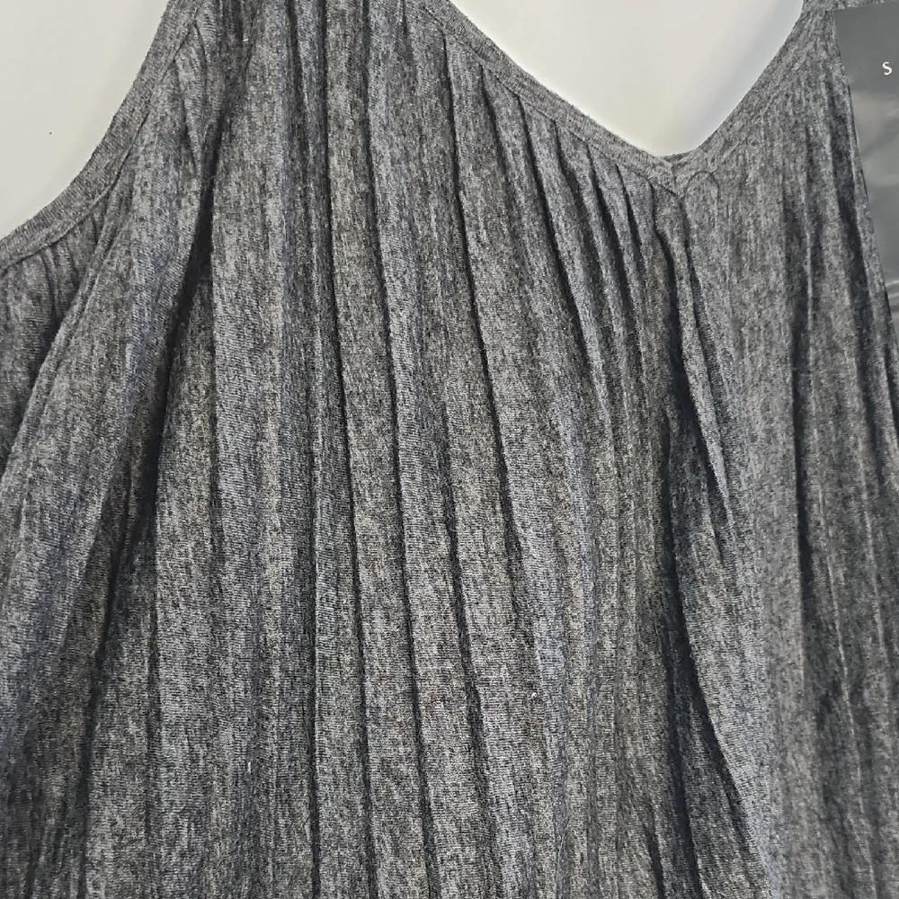 Banana Republic Charcoal Pleated Women's Top Size Small